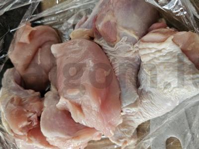 Vištiena su bulvėmis ir vyšniniais pomidorais Žingsnis 1