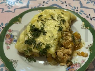 Bulvių apkepas su faršu ir sūriu pagrindine nuotrauka