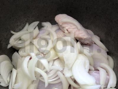 Bulvių troškinys su pomidorais Žingsnis 2