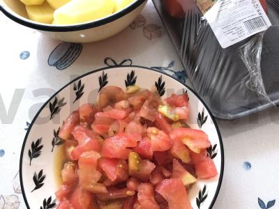 Bulvių troškinys su pomidorais Žingsnis 6