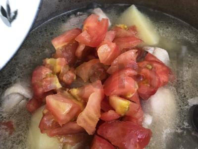 Bulvių troškinys su pomidorais Žingsnis 8