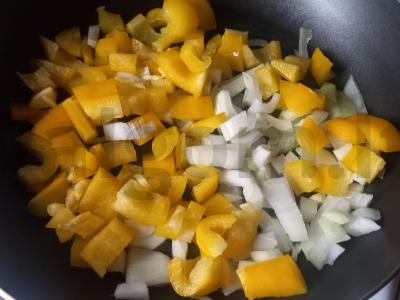 Šakšuka su pomidorais ir paprika Žingsnis 2