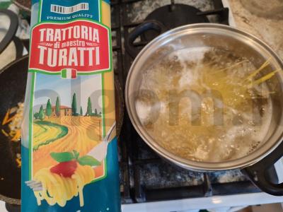 Spagečiai su pievagrybiais grietinėlės padaže Žingsnis 1