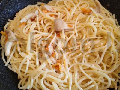 Spagečiai su pievagrybiais grietinėlės padaže Žingsnis 10