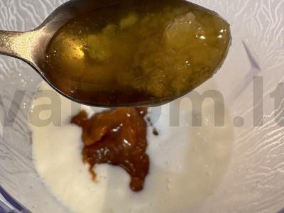 Namų jogurtas su medumi ir uogiene Žingsnis 4