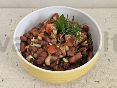 Lobio salotos su pesto padažu pagrindine nuotrauka