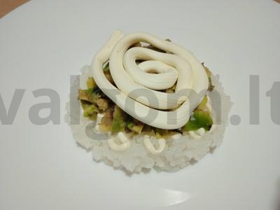 Sushi salotas su avokadu ir silpnai sūdyta lašiša Žingsnis 4