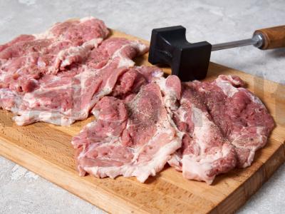 Kiaulienos šnicelis Žingsnis 1