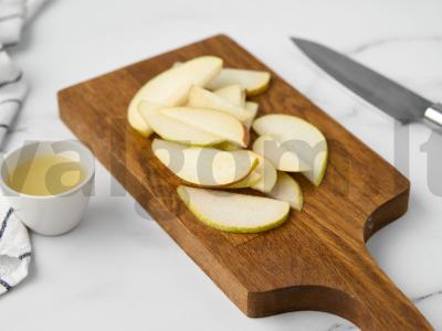 Kriaušių ir pelėsinio sūrio salotas Žingsnis 4