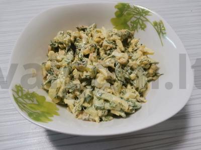 Salotos su midijomis, daržovėmis ir žolelėmis pagrindine nuotrauka