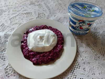 Varškės-jogurto kokteilis su juodaisiais serbentais Žingsnis 3