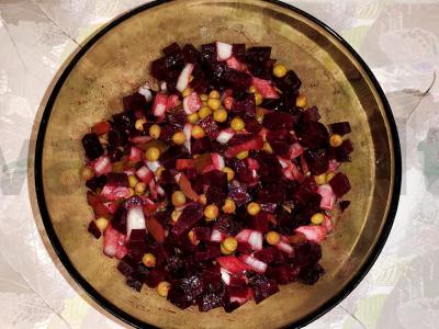 Salotas su burokėliais „Nedovinigret“ pagrindine nuotrauka