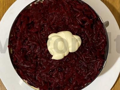 Silkė po šubomis su obuoliu Žingsnis 7