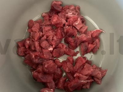 Bulvės su jautiena lėtoje viryklėje Žingsnis 4