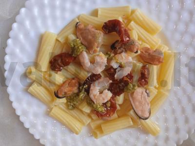 Makaronai su jūros gėrybėmis, džiovintais pomidorais ir pesto padažu Žingsnis 5