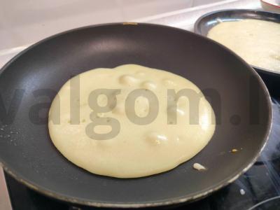 Švelnūs blynai iš rūgštaus pieno Žingsnis 4