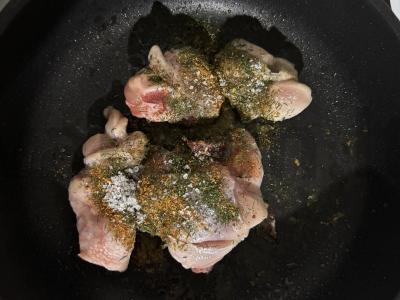 Troškinta vištiena su pomidoru Žingsnis 3