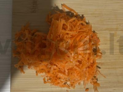 Troškinta vištiena su pomidoru Žingsnis 6