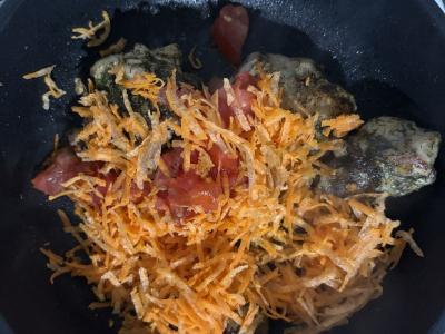 Troškinta vištiena su pomidoru Žingsnis 7