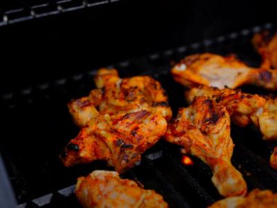 Puikūs vištienos blauzdos ant grotelių Žingsnis 11