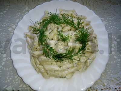 Makaronai su lydyto sūrio ir grietinėlės padažu pagrindine nuotrauka