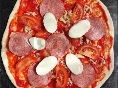 Namų pica su dešra ir mocarela Žingsnis 10