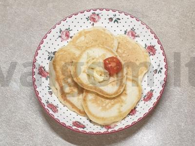 Blynai su tirpstančiu sūriu pagrindine nuotrauka