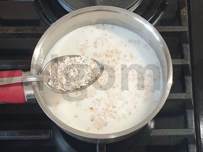 Avižinė košė su braškėmis ir saldžiuoju pienu Žingsnis 2