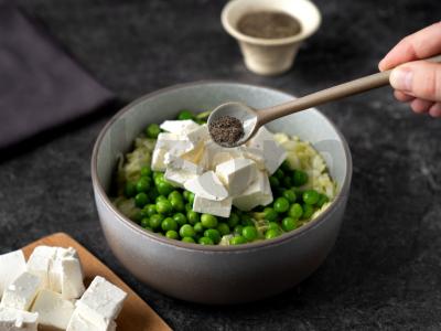 Blynai su žaliais žirneliais ir feta Žingsnis 3