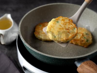 Blynai su žaliais žirneliais ir feta Žingsnis 5