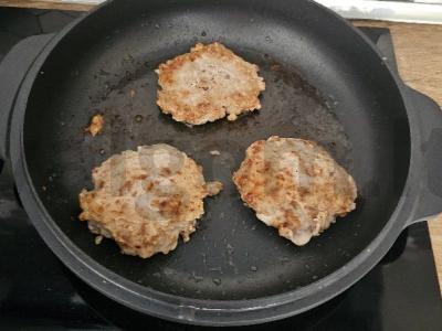 Namų burgeris su liesu majonezu Žingsnis 4