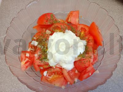 Pomidorų salotos su česnaku Žingsnis 4