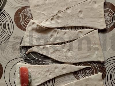 Užkandis iš sluoksniuotos tešlos su upėtakiu Žingsnis 6