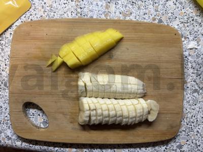 Jogurtas su bananais, mangais ir chia sėklomis Žingsnis 2