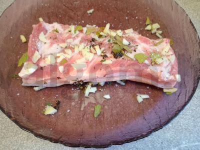 Kalkė, kepta su lauro lapais Žingsnis 2