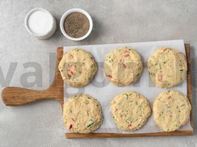 Lęšių kotletai su džiovintais pomidorais ir alyvuogėmis Žingsnis 6