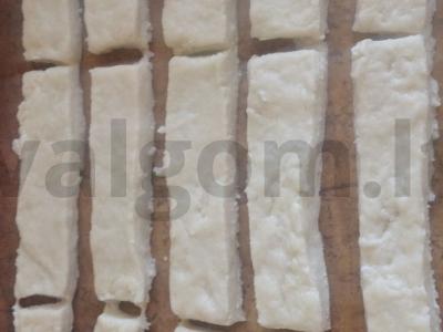 Skani sausainių receptas su agurkų marinuotais sultiniais Žingsnis 4