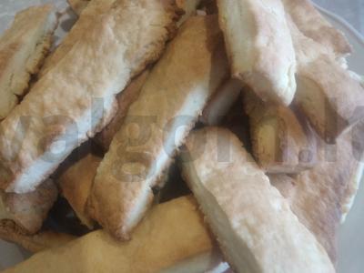 Skani sausainių receptas su agurkų marinuotais sultiniais pagrindine nuotrauka