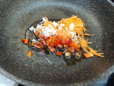 Spagečiai su daržovių padažu ir suluguni sūriu Žingsnis 2