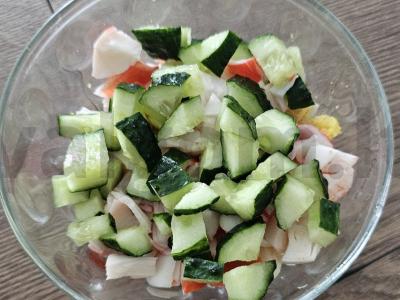 Krabų salotas su konservuotais kukurūzais per 30 minučių Žingsnis 3