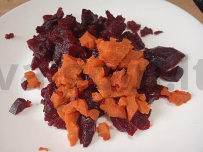 Vinegretas su marinuotais grybais ir raudonuoju svogūnu Žingsnis 2