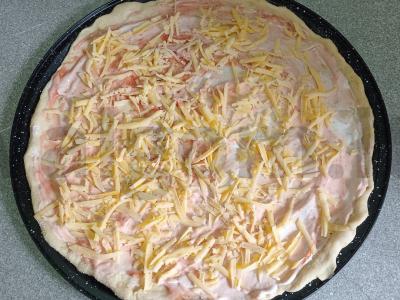 Pica su kalmarais ir krevetėmis Žingsnis 5