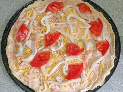 Pica su kalmarais ir krevetėmis Žingsnis 8