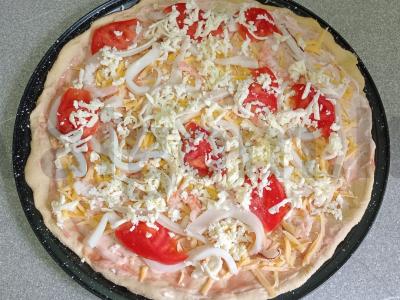 Pica su kalmarais ir krevetėmis Žingsnis 9