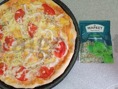 Pica su kalmarais ir krevetėmis Žingsnis 11