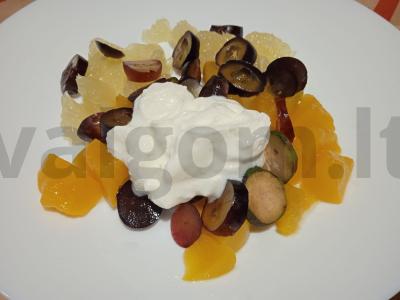 Vaisių salotos sviti krepšelyje Žingsnis 5