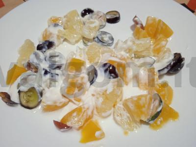 Vaisių salotos sviti krepšelyje Žingsnis 6