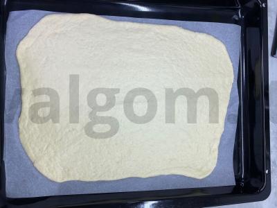 Pica su grybais, saliami ir pomidorų padažu Žingsnis 4