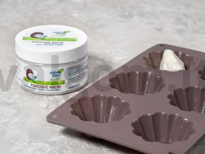 Naujųjų metų keksiukai „Kalėdų Senelis“ Žingsnis 3