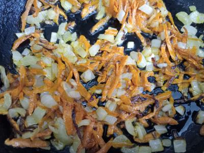 Troškinti vištienos širdelės su varškės sūriu Žingsnis 2